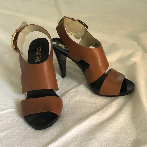Michael Kors sandals size 7M - Picture 2 of 8
